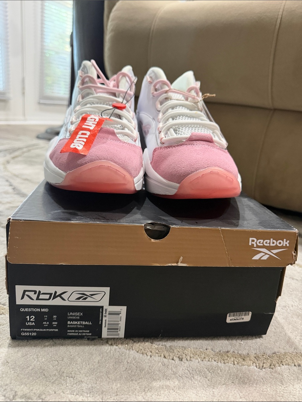 Reebok Mens QUESTION MID Basketball shoes pink and white